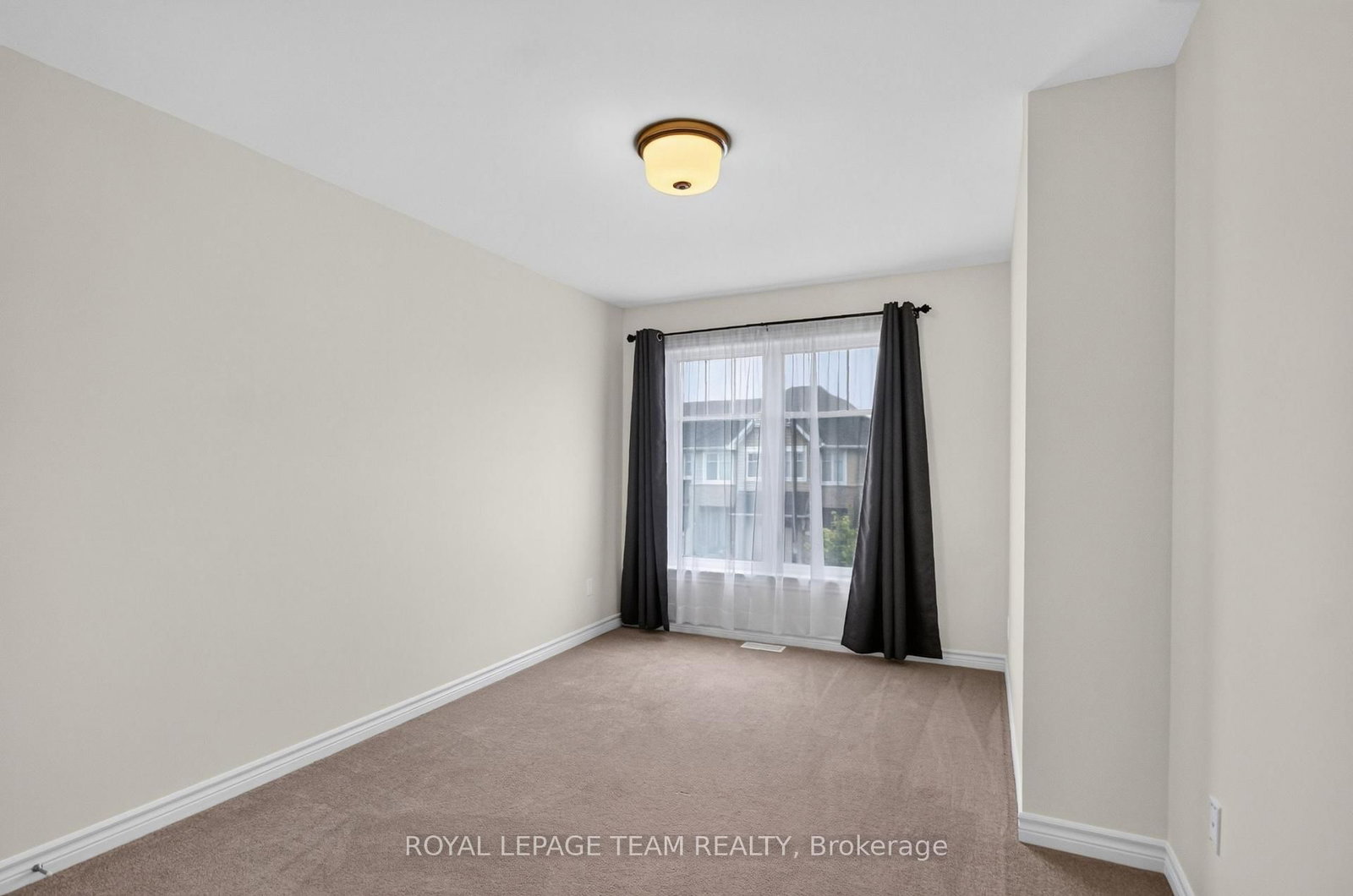 328 WARMSTONE Drive • Ottawa, ON photo 33