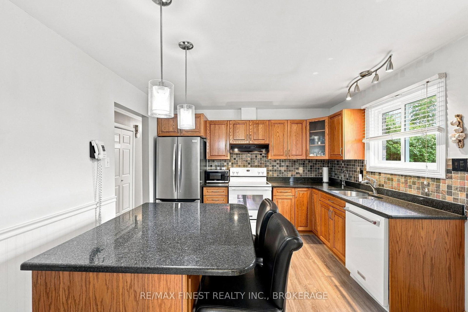 1881 Macalpine Road • Gananoque, ON photo 21