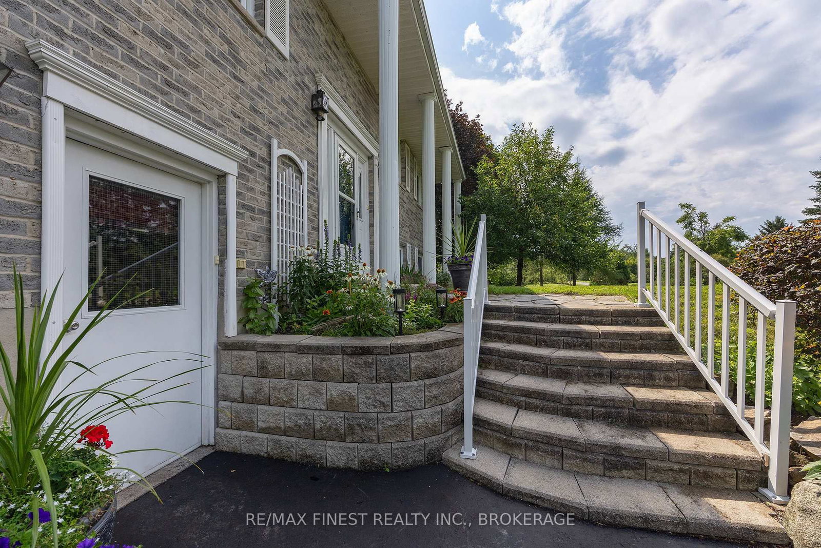 1881 Macalpine Road • Gananoque, ON photo 3
