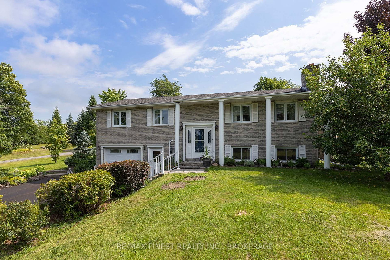 1881 Macalpine Road • Gananoque, ON photo 4