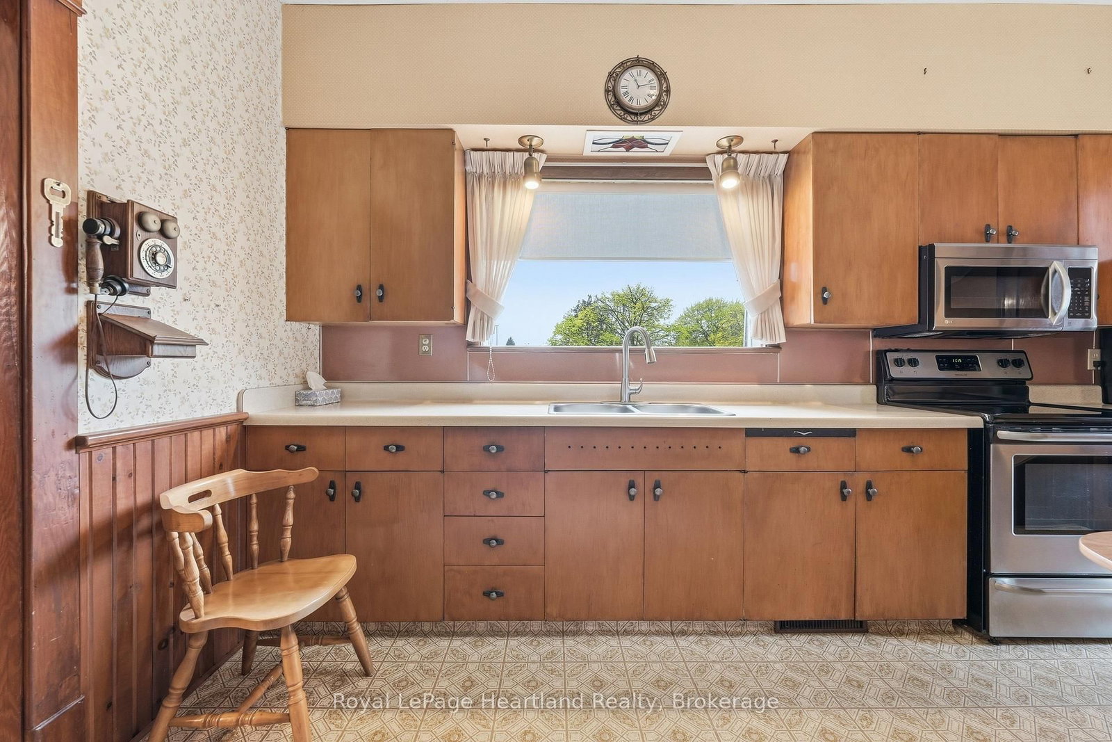 138 St. David Street • West Perth, ON photo 5