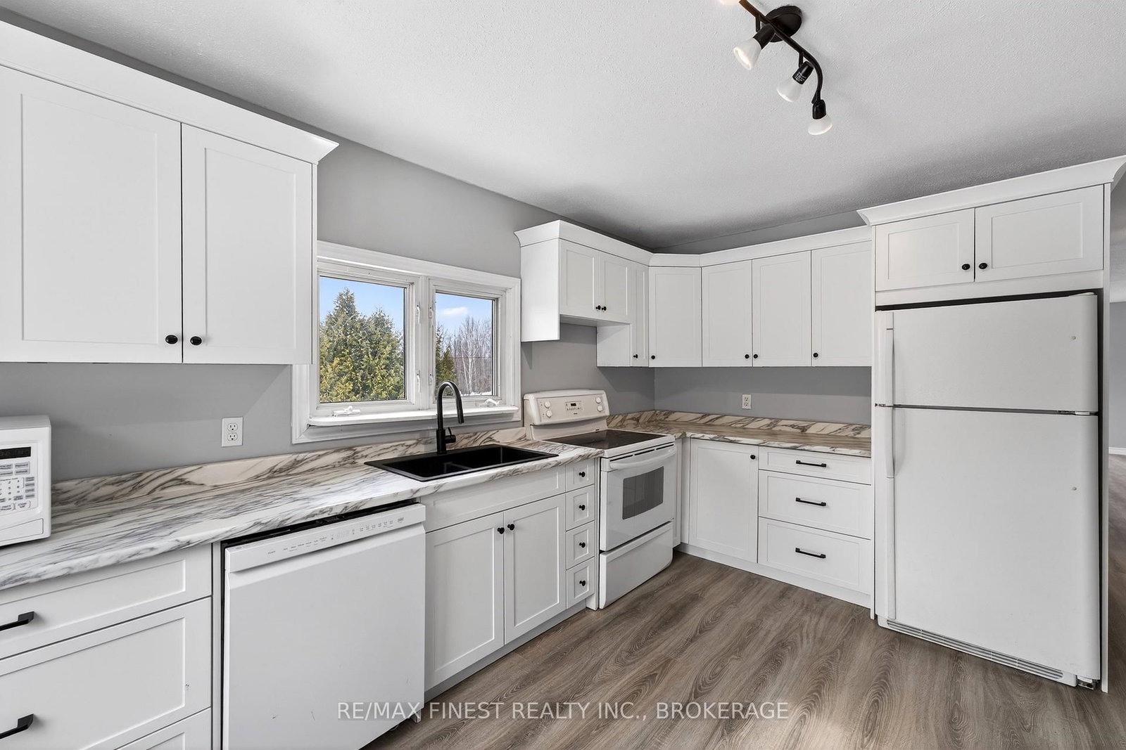 12452 Road 38 Road • Tichborne, ON photo 6