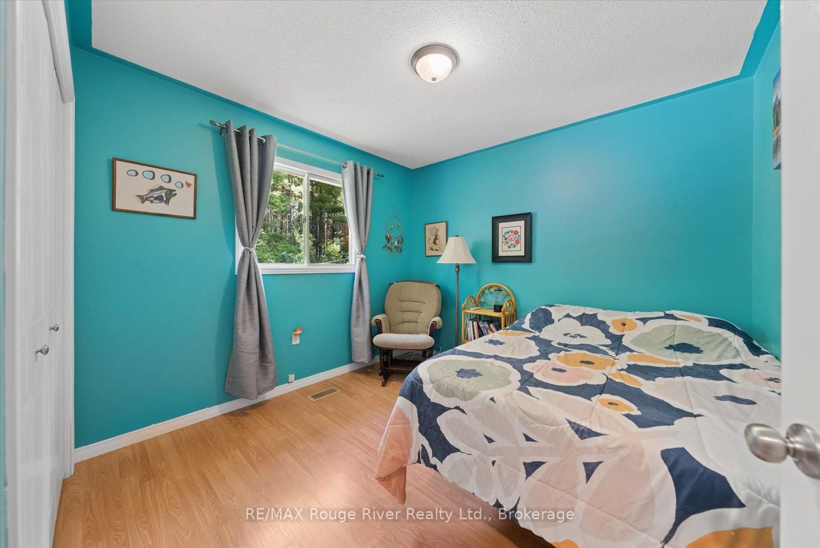 32 South Maloney Street • Limoges, ON photo 12
