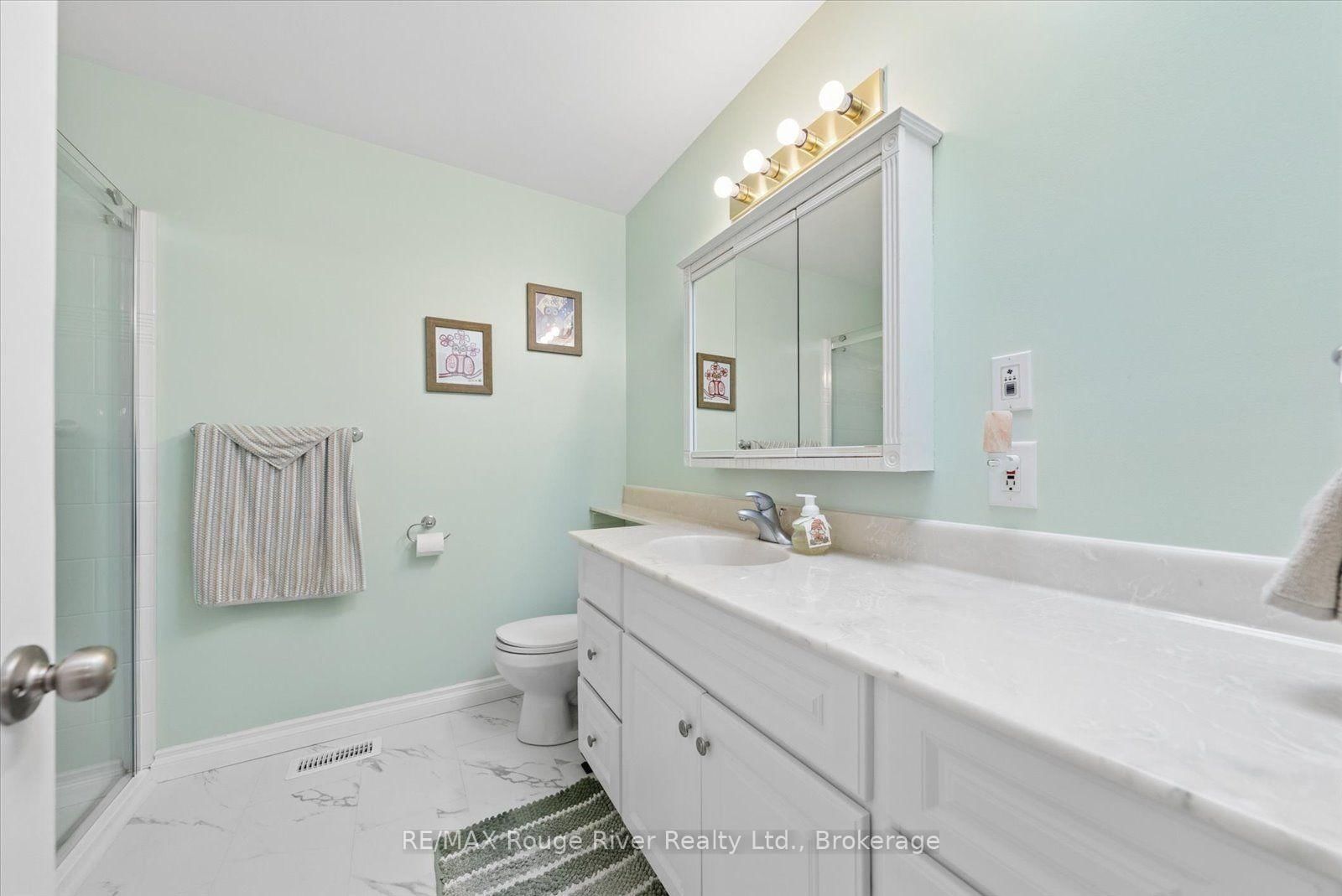 32 South Maloney Street • Limoges, ON photo 15