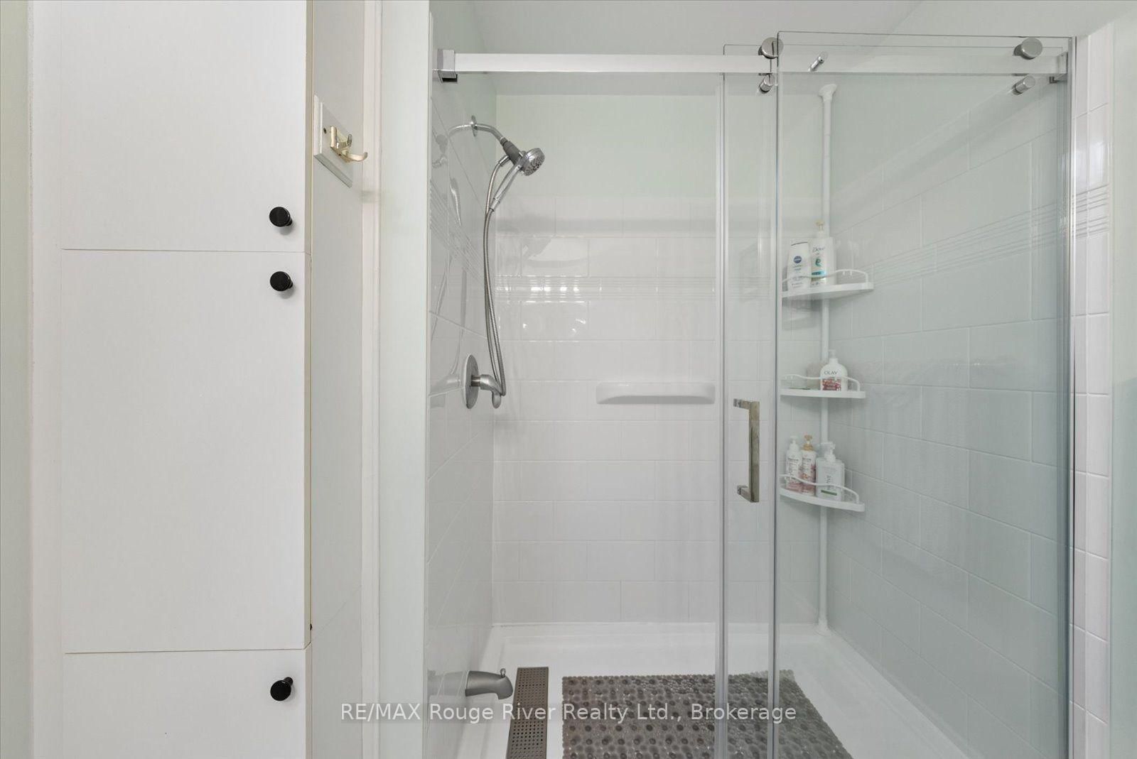 32 South Maloney Street • Limoges, ON photo 16
