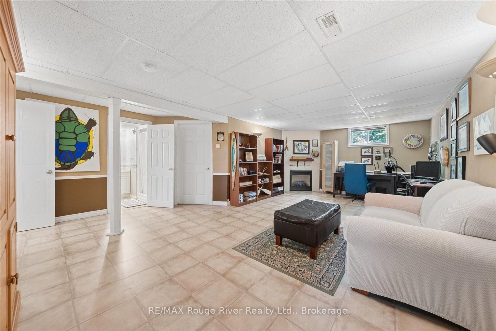 32 South Maloney Street • Limoges, ON photo 18