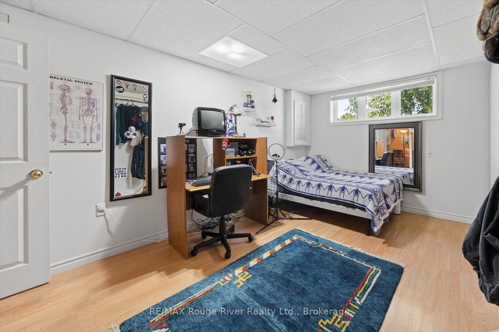 32 South Maloney Street • Limoges, ON photo 21