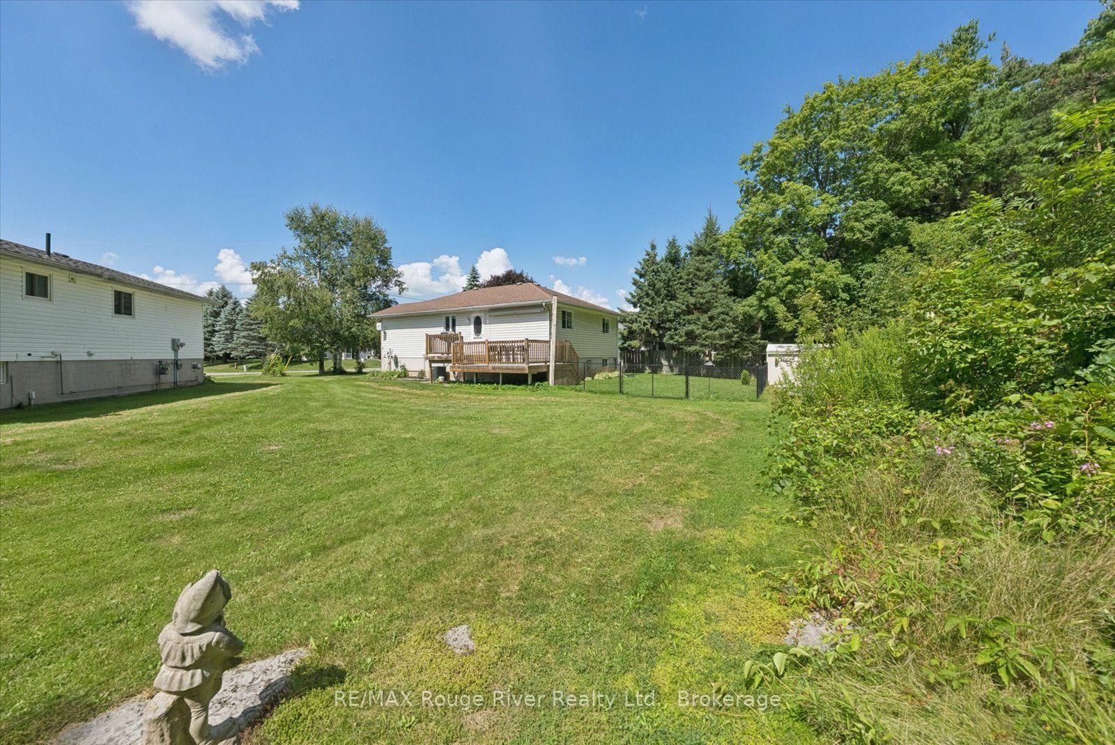 32 South Maloney Street • Limoges, ON photo 28