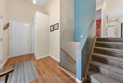 32 South Maloney Street • Limoges, ON photo 4
