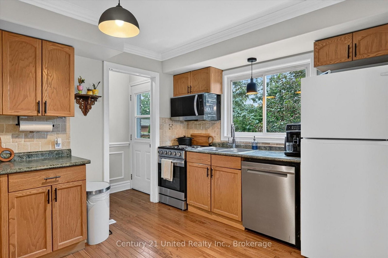 1270 Amundsen Avenue • Peterborough, ON photo 12