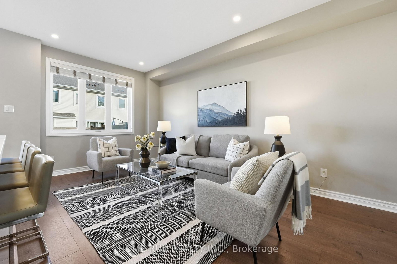 1008 Kilbirnie Drive • Ottawa, ON photo 11
