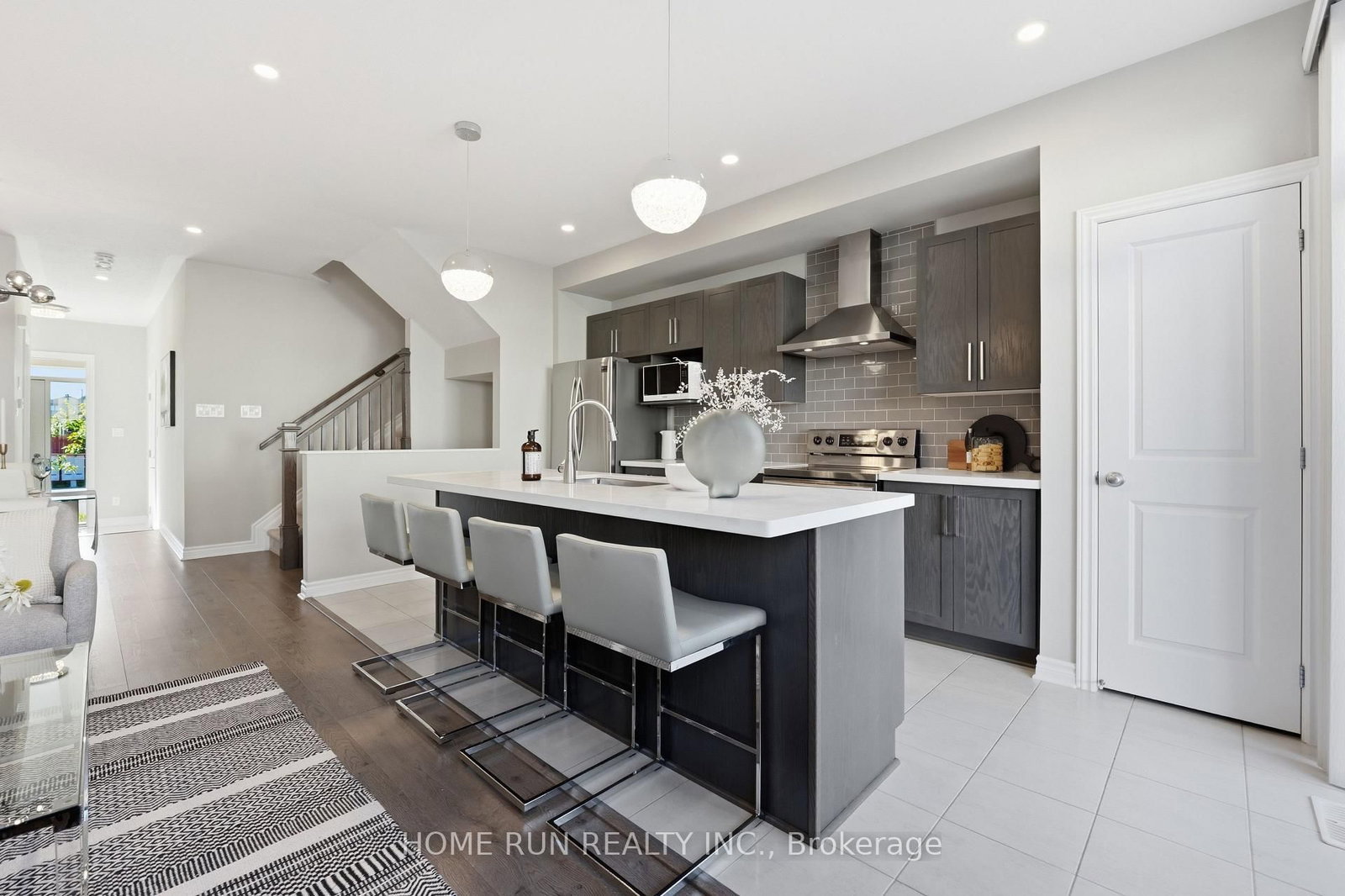 1008 Kilbirnie Drive • Ottawa, ON photo 12