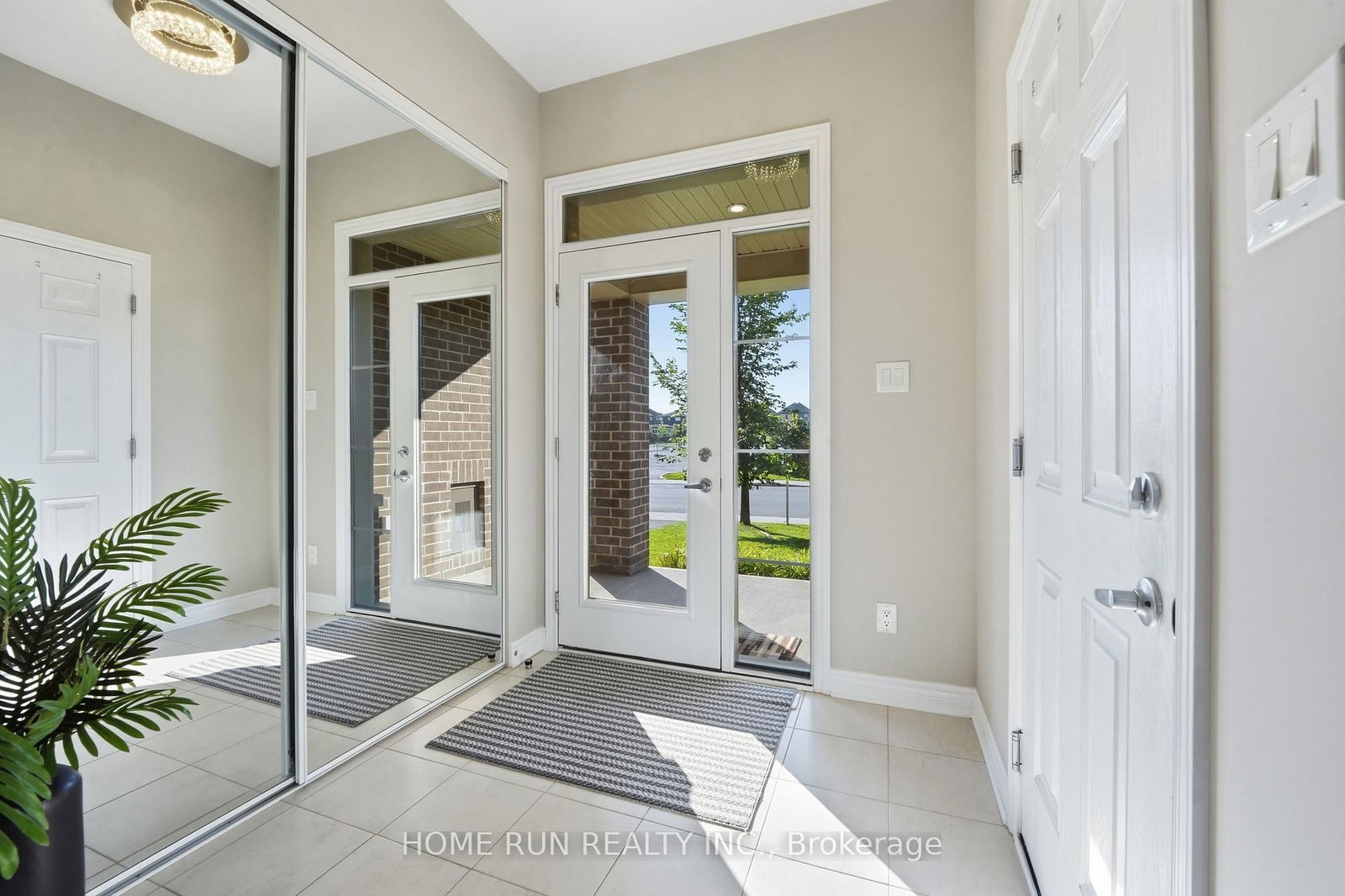 1008 Kilbirnie Drive • Ottawa, ON photo 7
