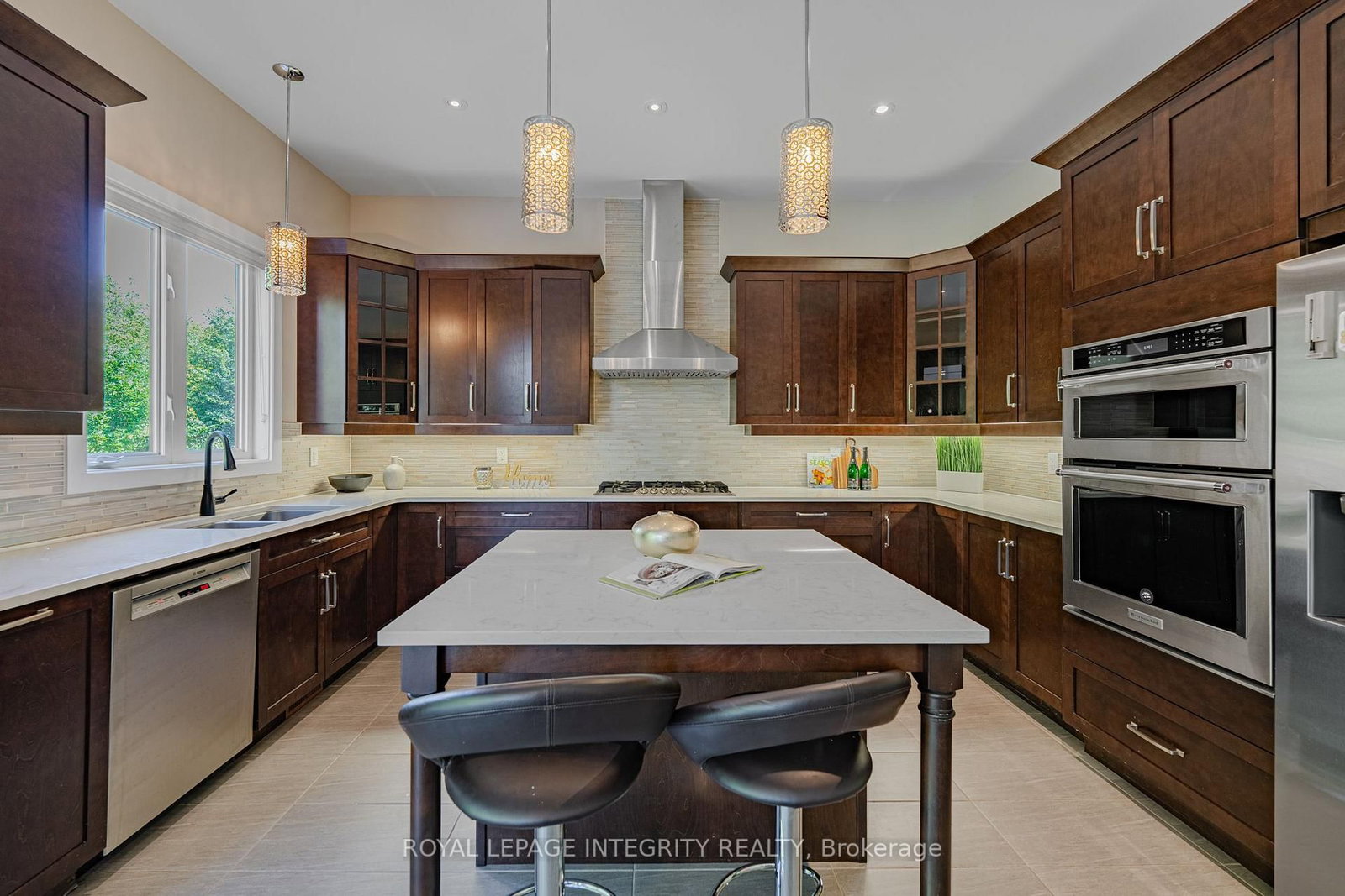 176 ESCARPMENT Crescent • Kanata, ON photo 14