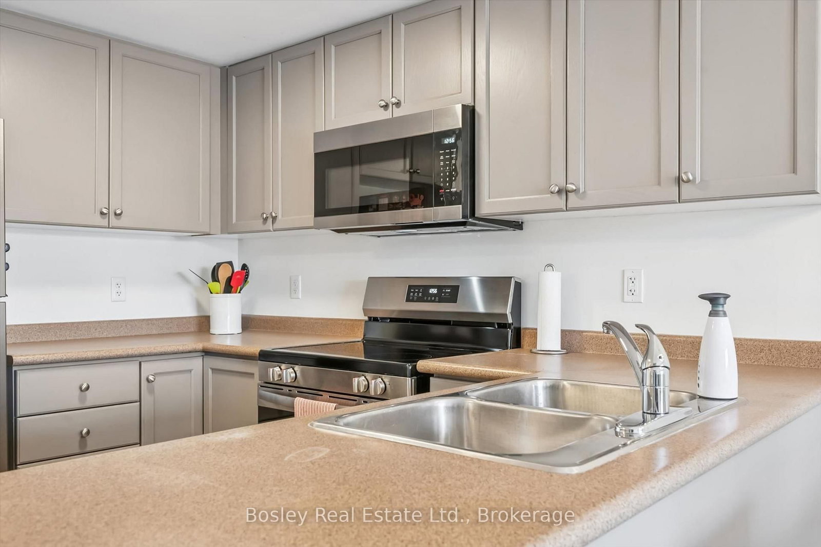 19 Waterford Drive • #214 • Guelph, ON photo 7