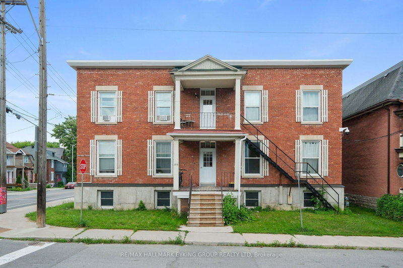 3 - 135 Concord Street S
