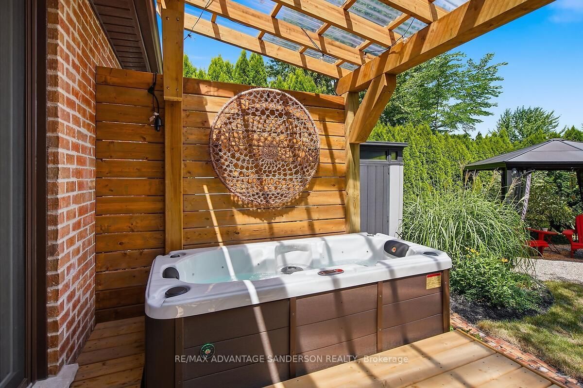70 Maxine Court • Middlesex Centre, ON photo 16