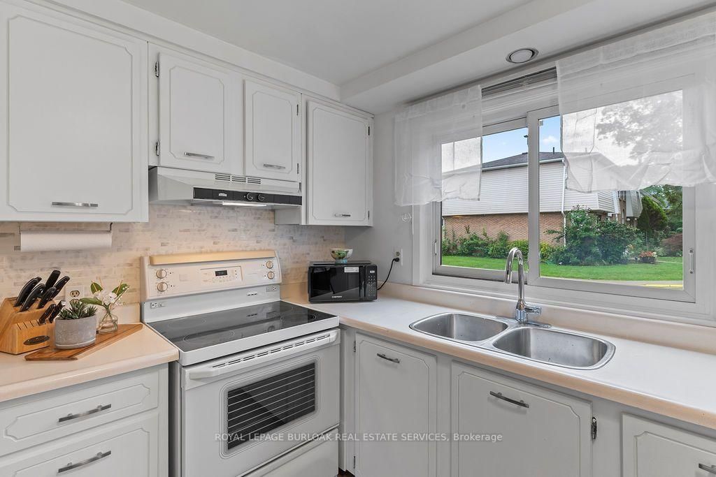 151 Gateshead Crescent • #43 • Hamilton, ON photo 8
