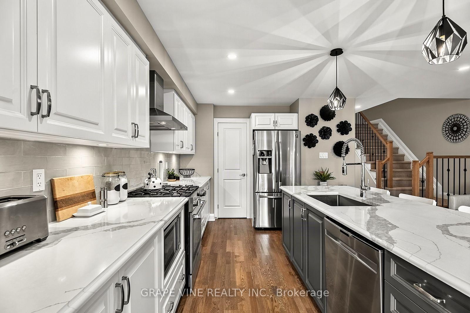 96 Porter Street • Stittsville, ON photo 11