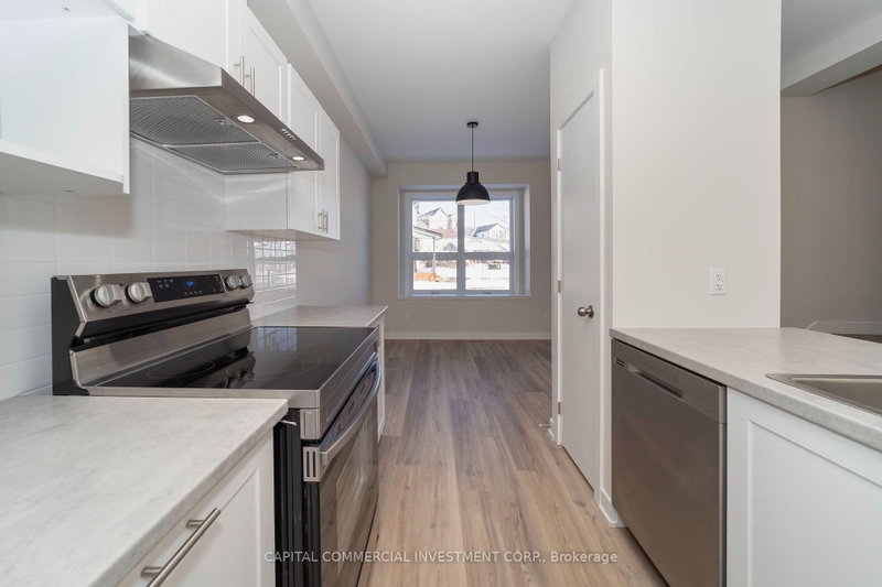 36 Main Street E