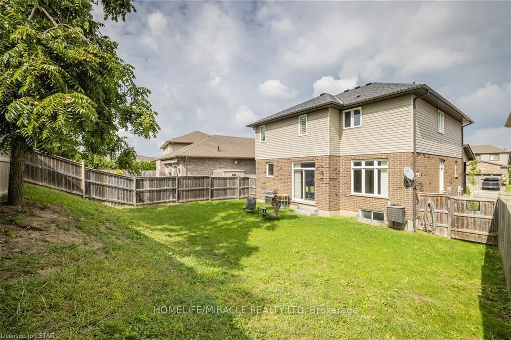 1285 Whetherfield Street • London North, ON photo 13