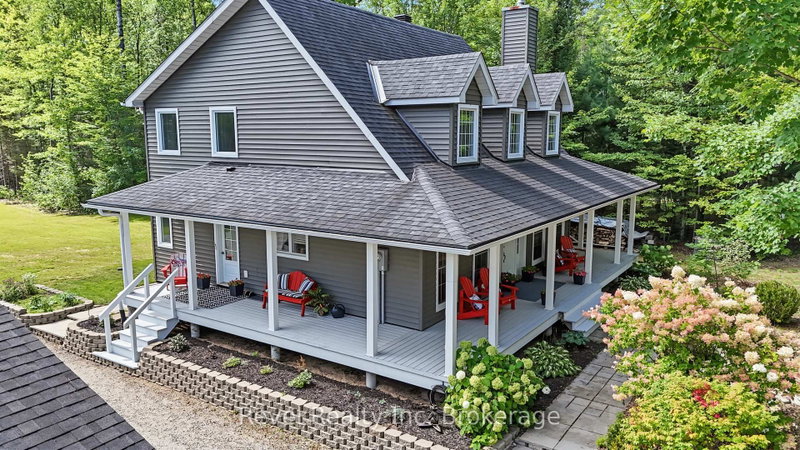 99 LAURENTIAN Crescent