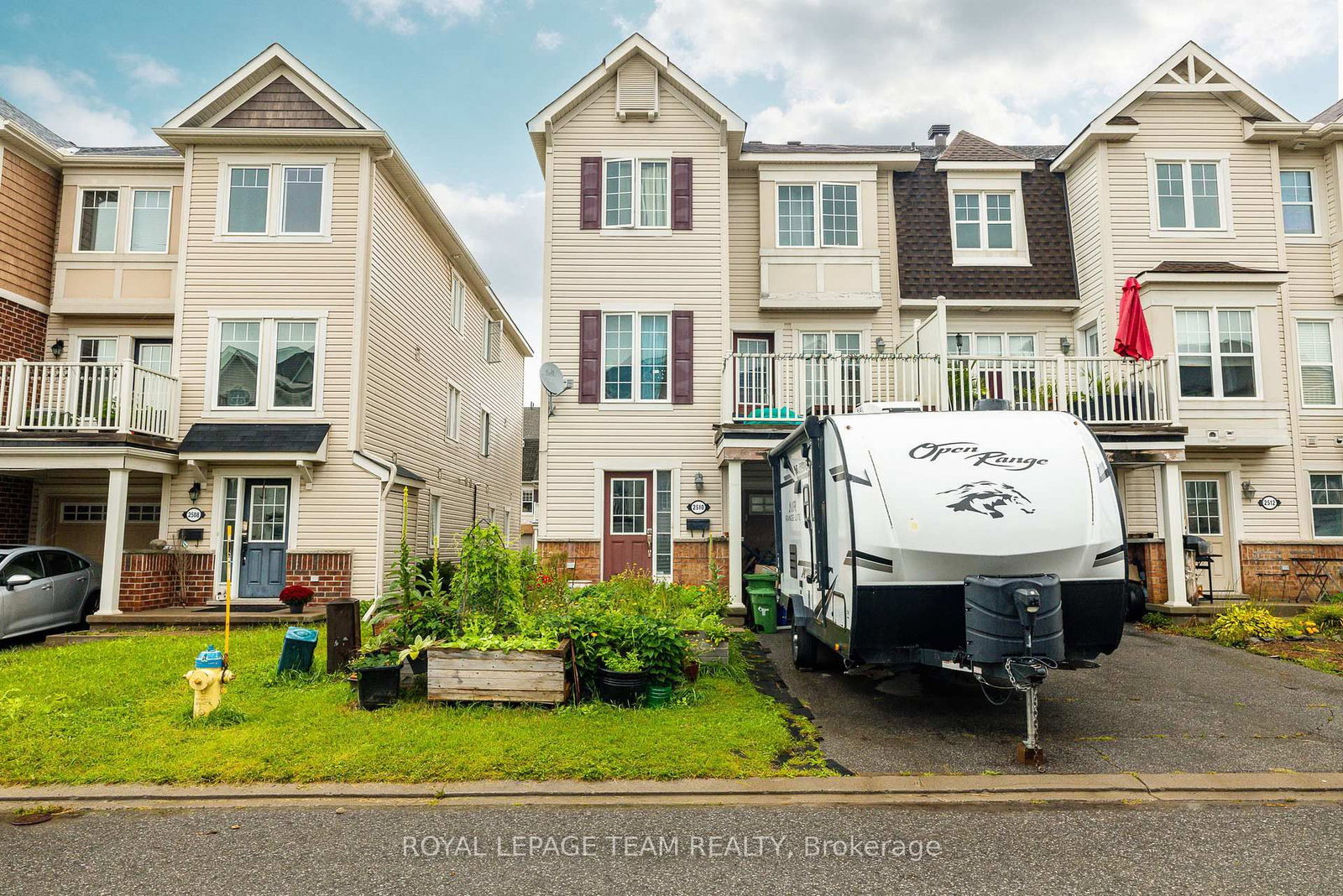 2510 Nutgrove Avenue • Ottawa, ON photo 1