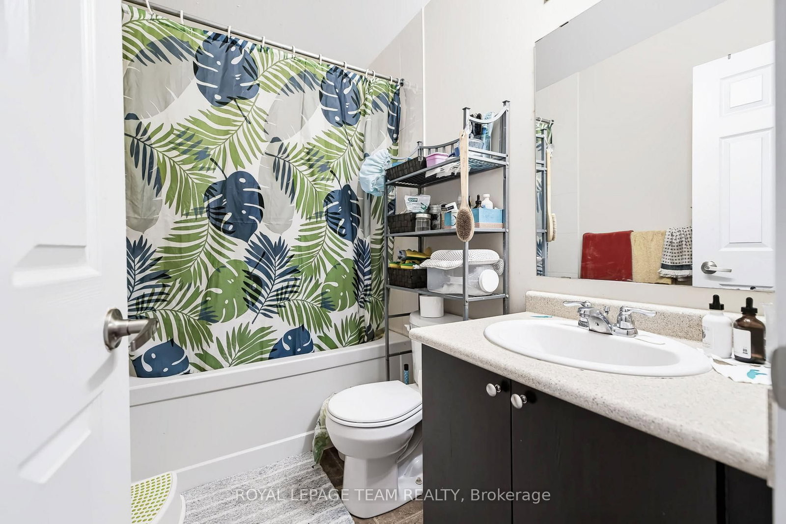 2510 Nutgrove Avenue • Ottawa, ON photo 13