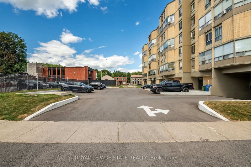 409 - 10 John Street W