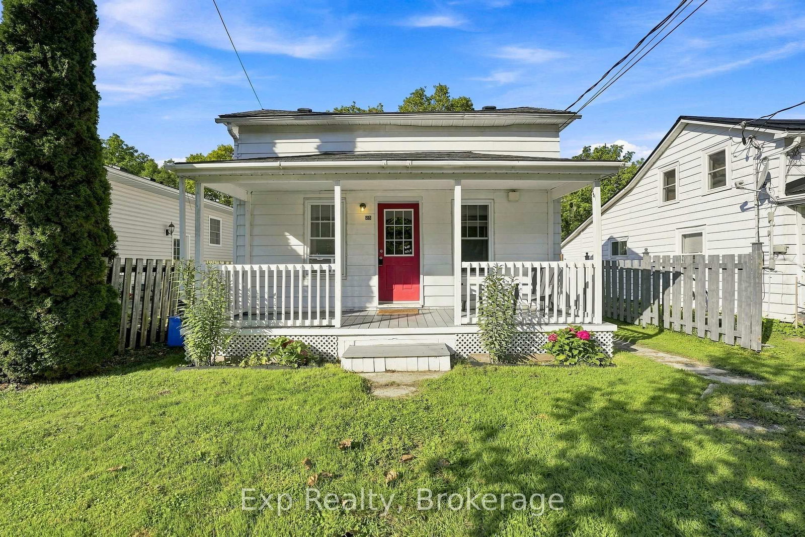 25 Bursthall Street • Limoges, ON photo 2