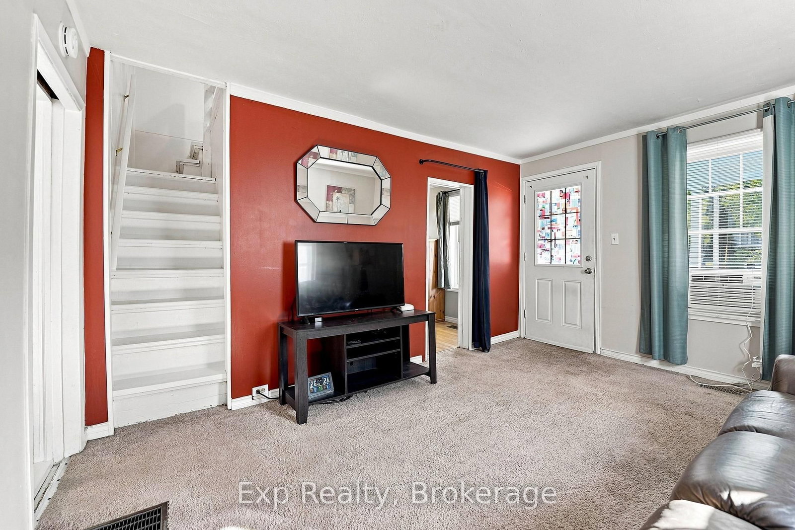 25 Bursthall Street • Limoges, ON photo 8