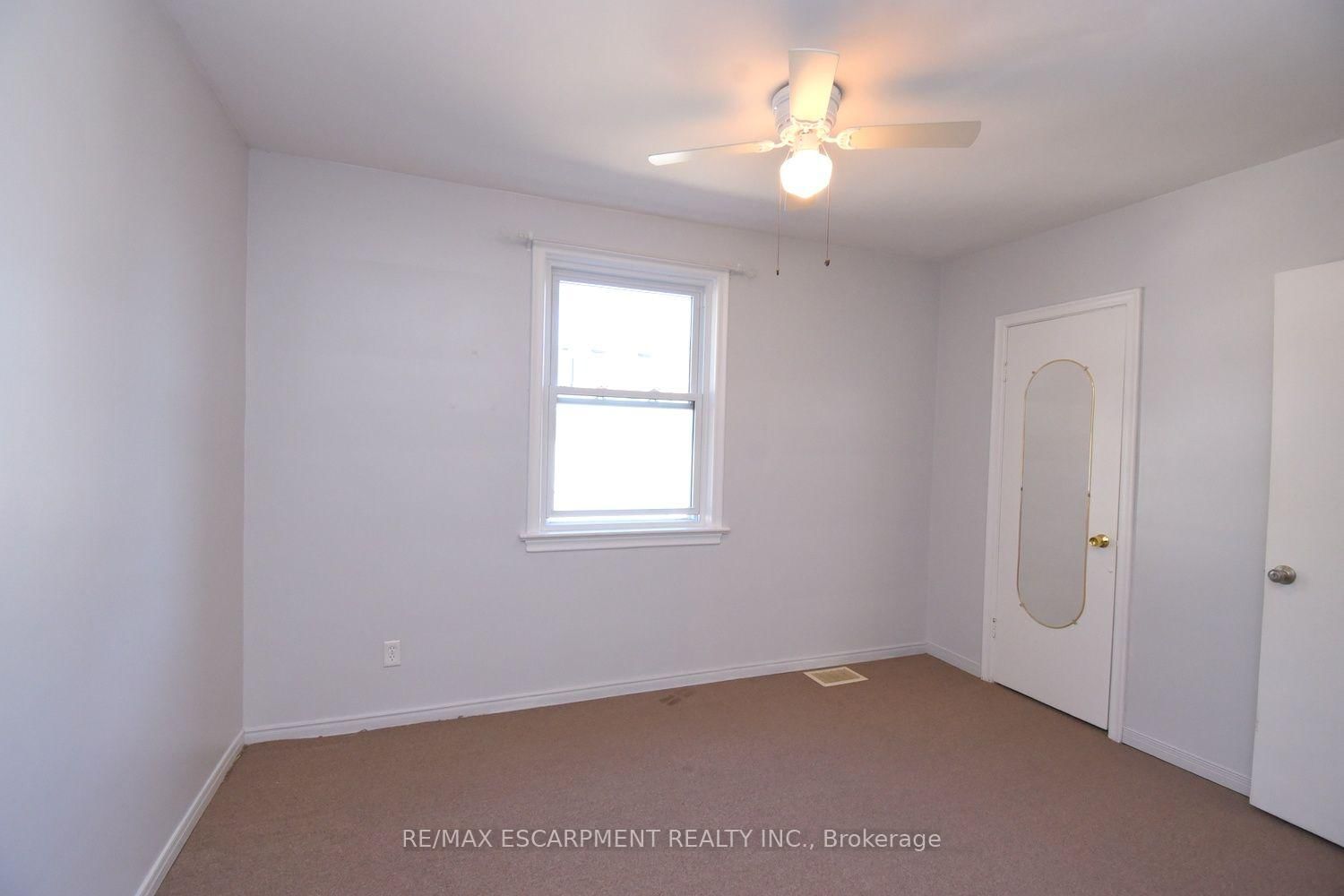 39 Chester Road • Hamilton, ON photo 17