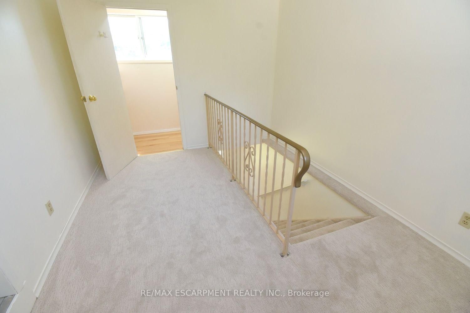 39 Chester Road • Hamilton, ON photo 23