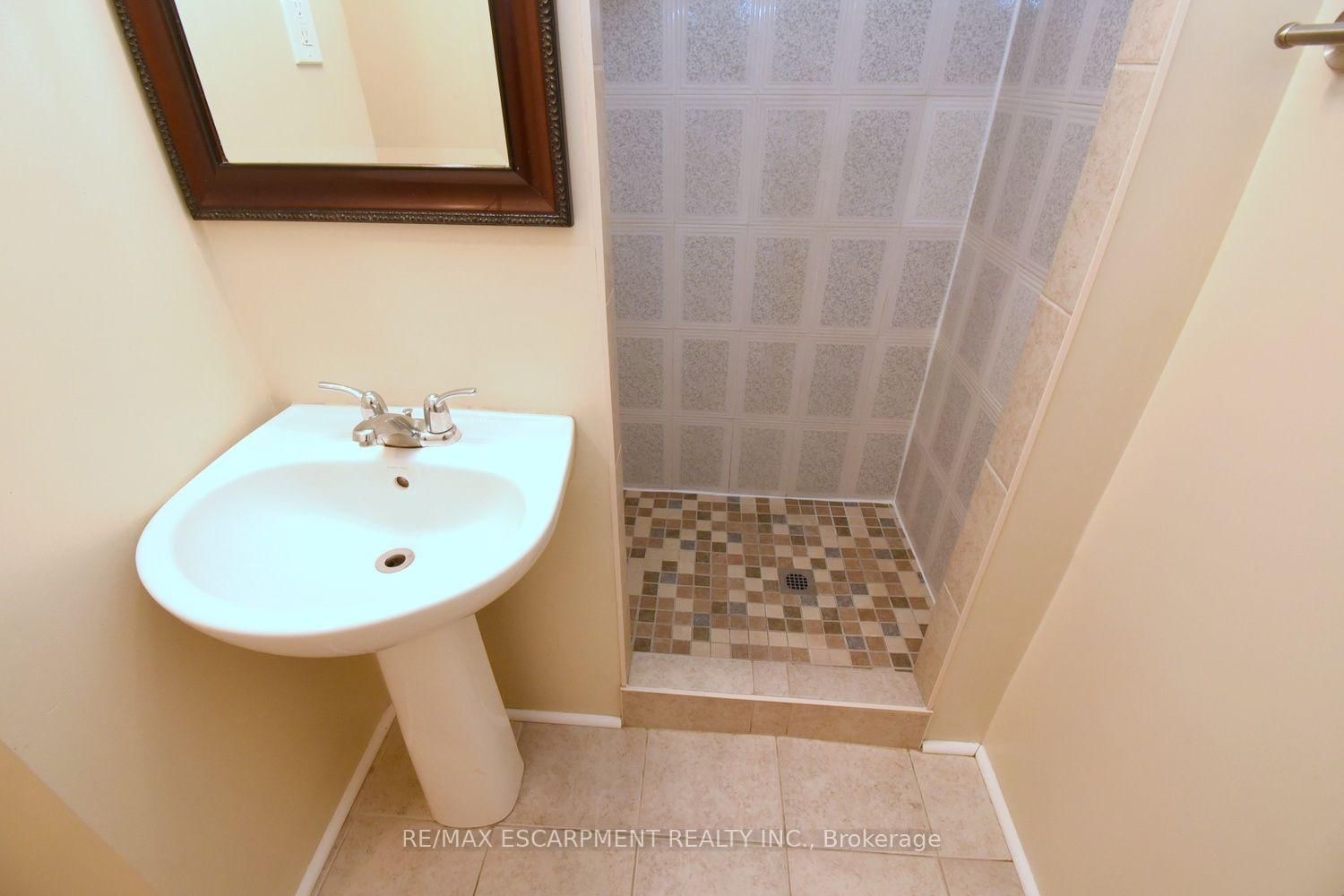 39 Chester Road • Hamilton, ON photo 49