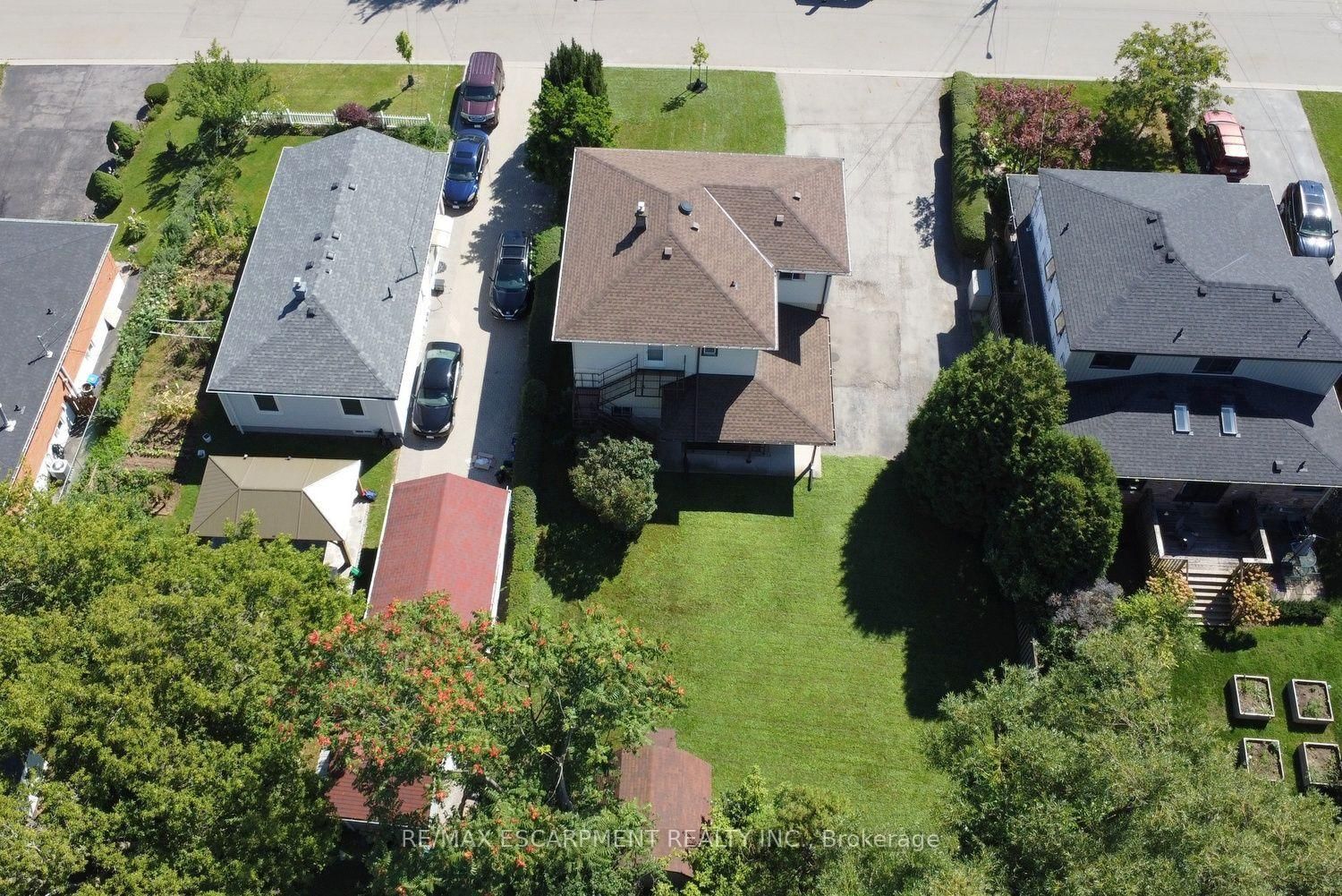 39 Chester Road • Hamilton, ON photo 6