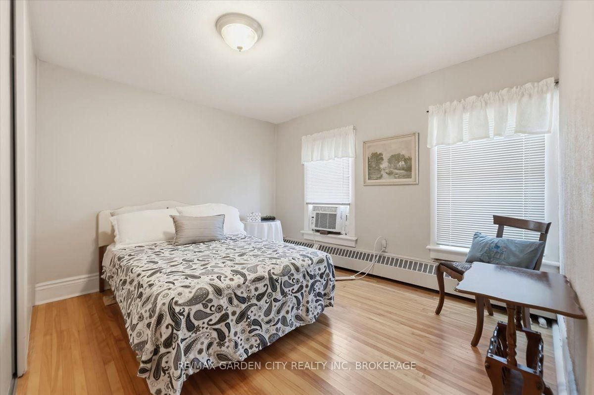 70 Lowell Avenue • St. Catharines, ON photo 15