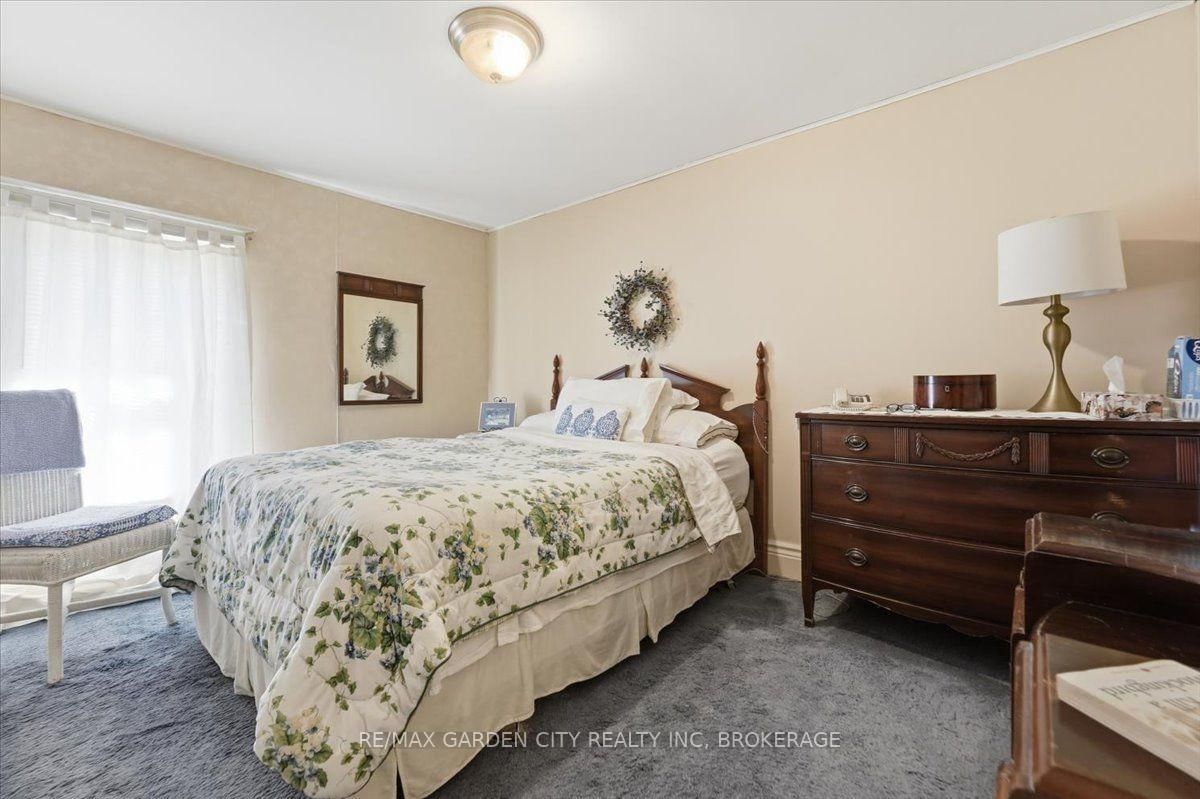 70 Lowell Avenue • St. Catharines, ON photo 17