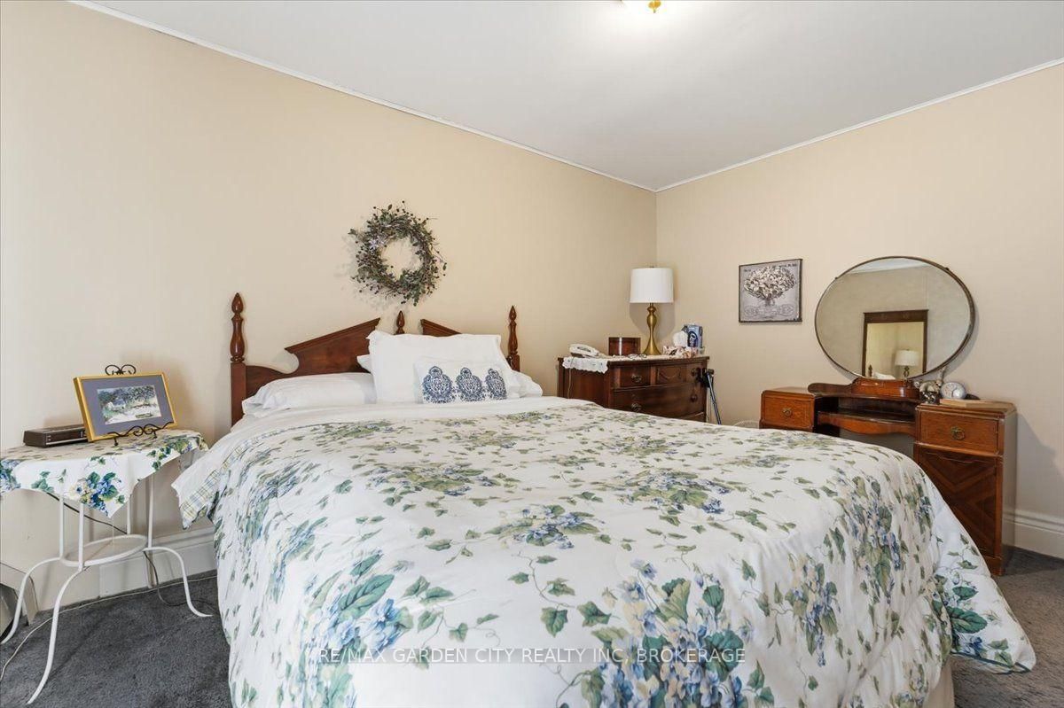 70 Lowell Avenue • St. Catharines, ON photo 18