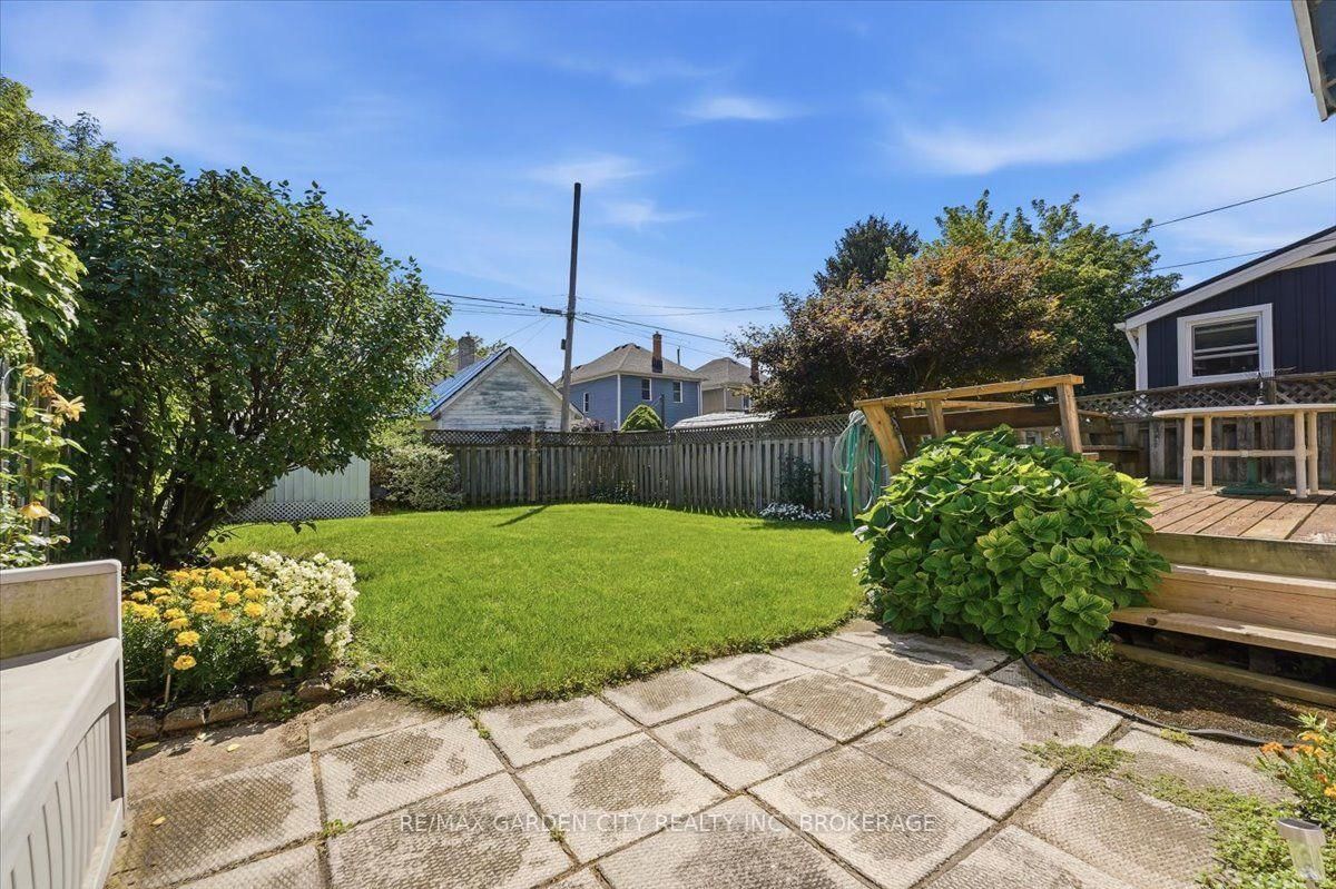 70 Lowell Avenue • St. Catharines, ON photo 27