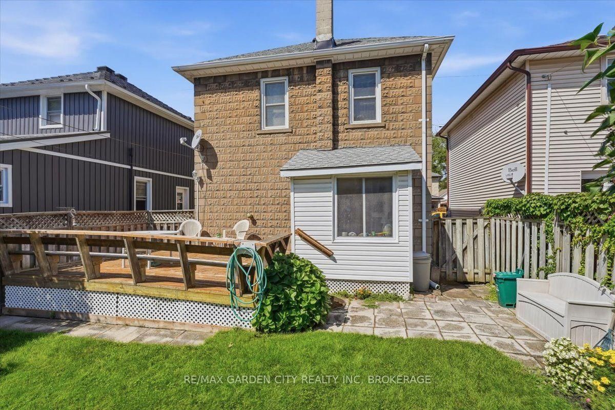 70 Lowell Avenue • St. Catharines, ON photo 32