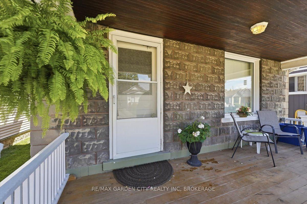 70 Lowell Avenue • St. Catharines, ON photo 4