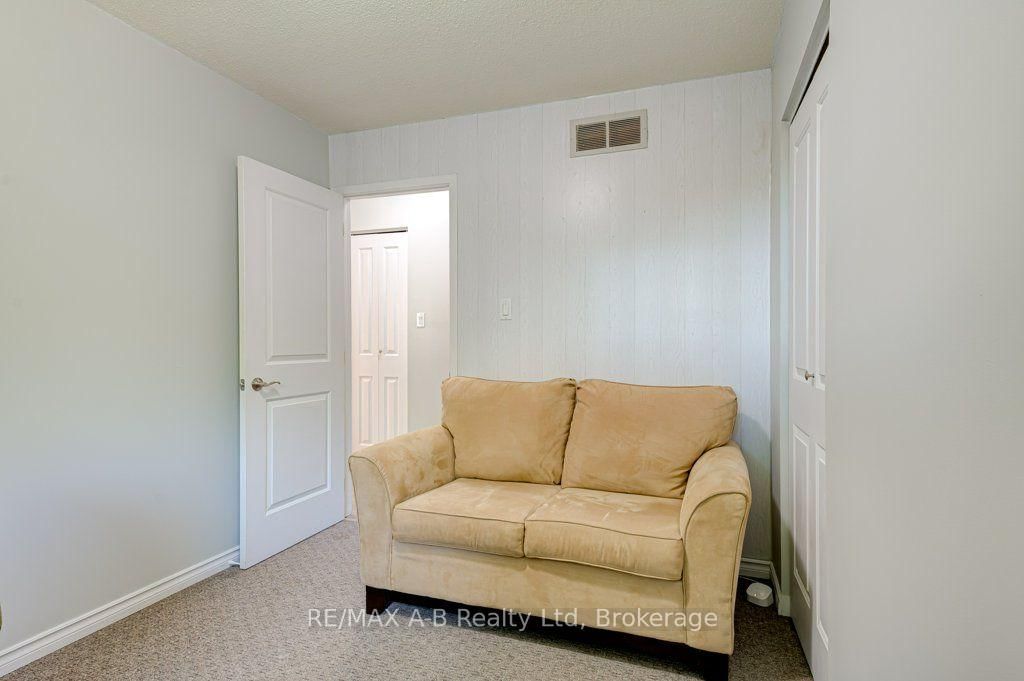 56 Brant Street • Stratford, ON photo 12
