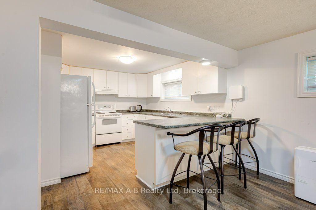 56 Brant Street • Stratford, ON photo 13