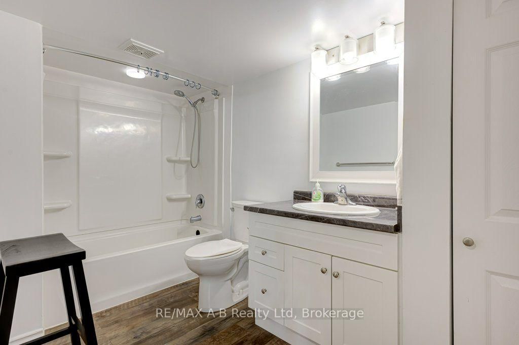 56 Brant Street • Stratford, ON photo 14