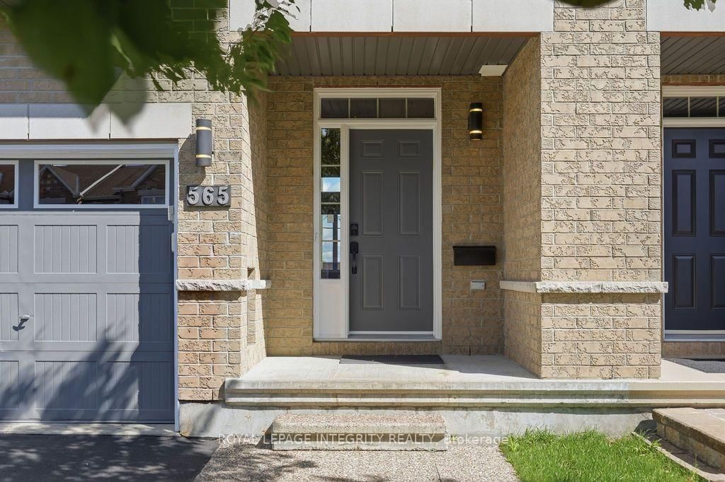 565 Remnor Avenue • Ottawa, ON photo 3