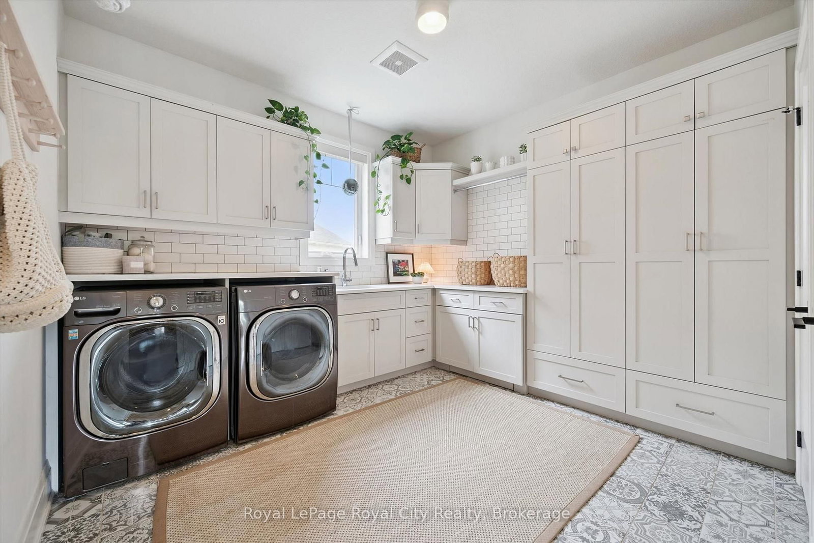 22 Hilltop Road • Guelph, ON photo 20