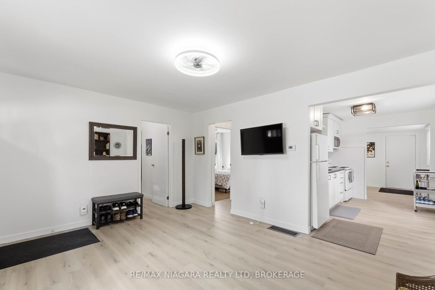 6317 Churchill Street • Niagara Falls, ON photo 5