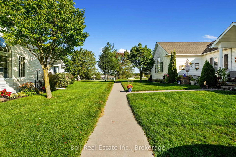 1055 Birchwood Tr photo 5