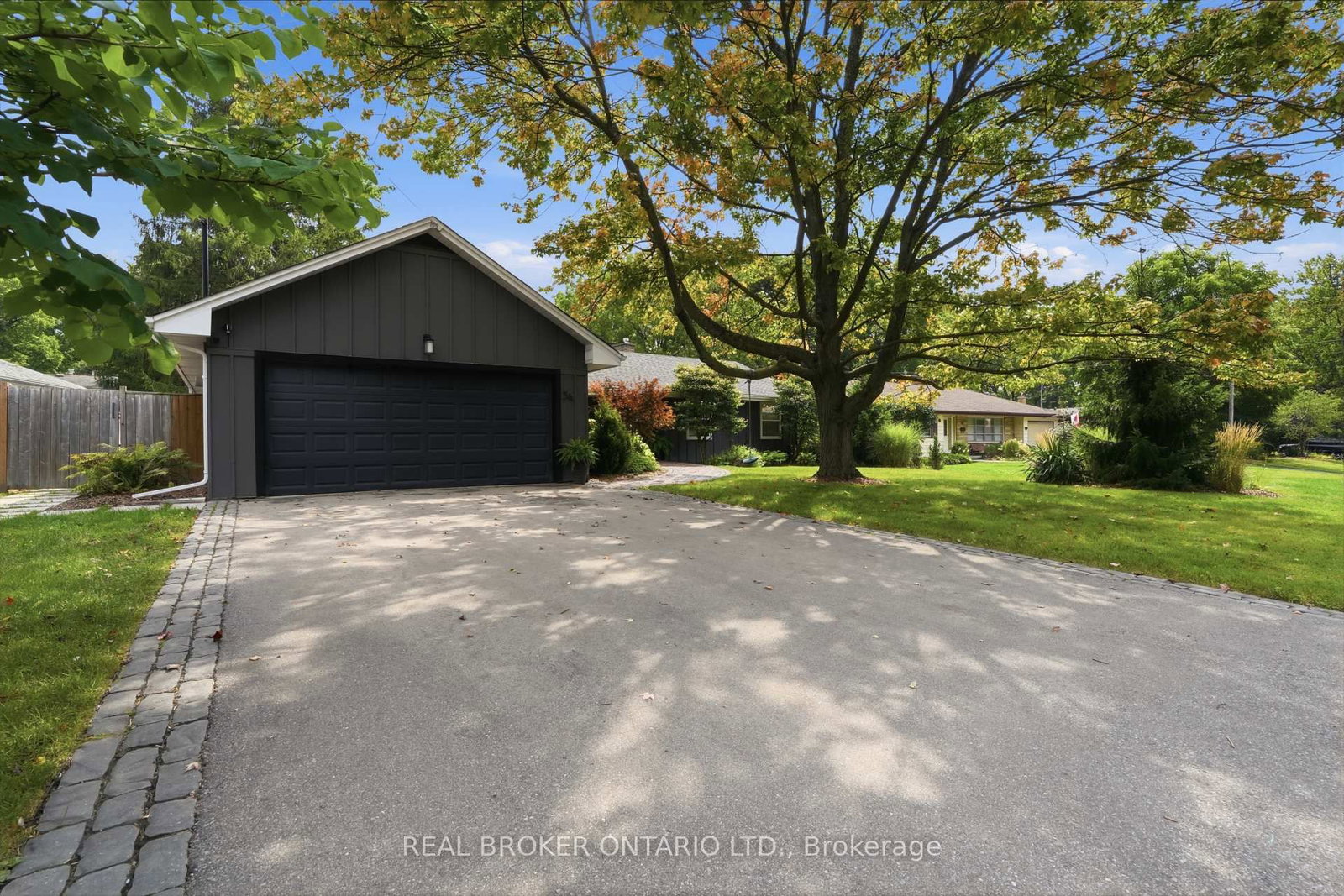 54 Mayfair Avenue • Hamilton, ON photo 3