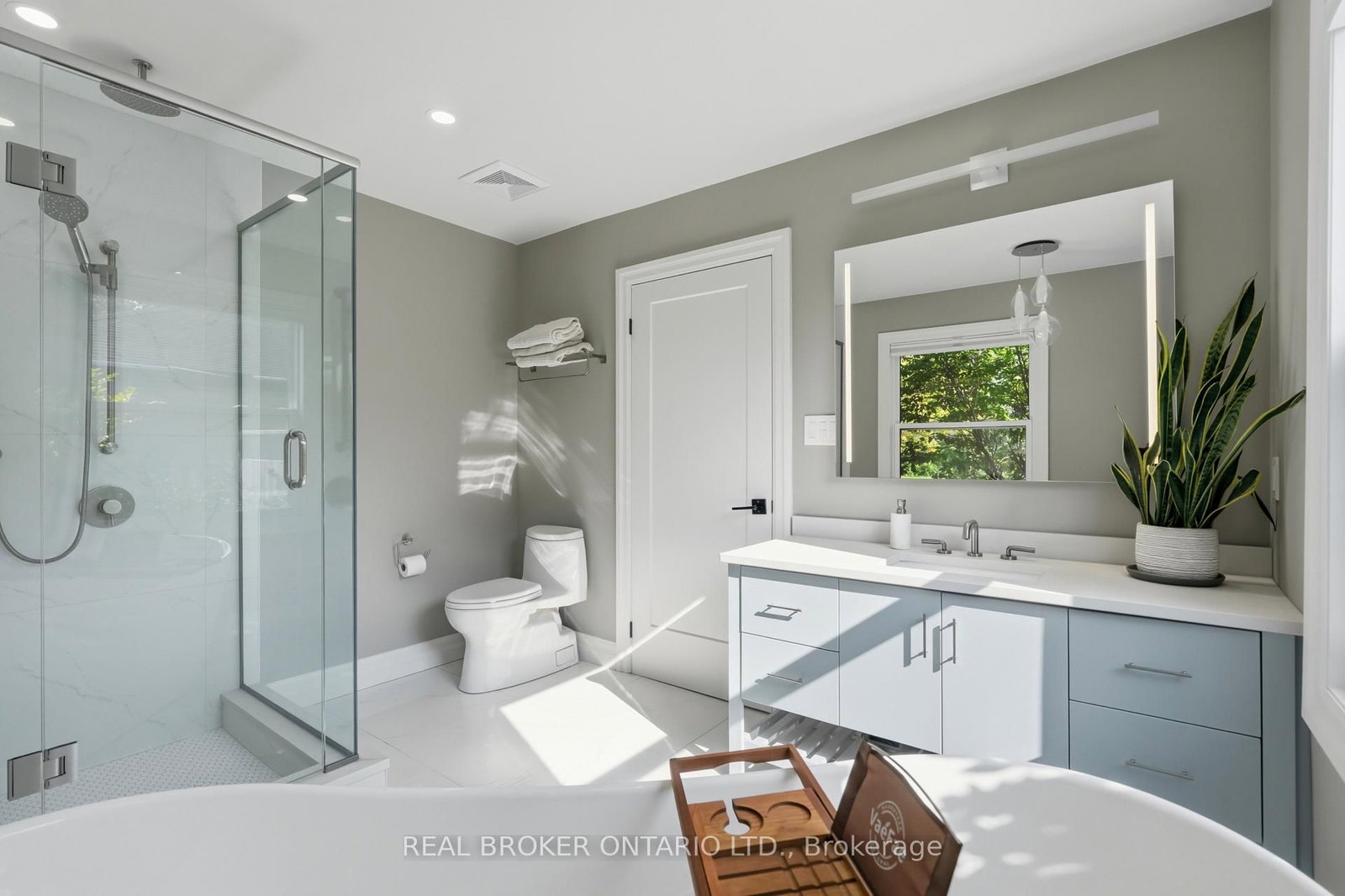 54 Mayfair Avenue • Hamilton, ON photo 25